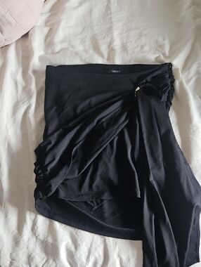 Forever 21 Black Asymmetrical Wrap Skirt with Side Ring Xs